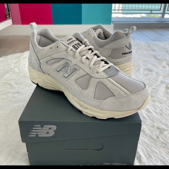 nb 878 light grey